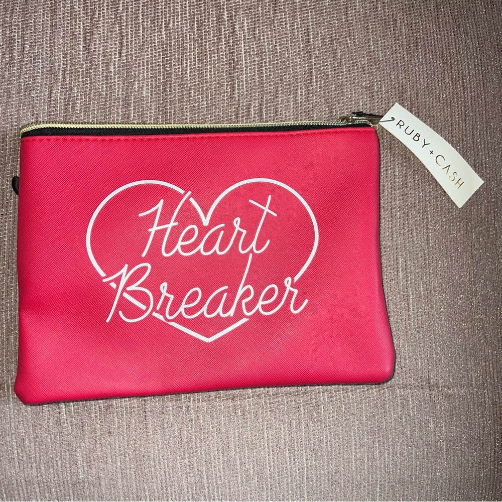NWT Ruby + Cash Heart Breaker make up bag
